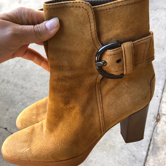 Tods Suede Ankle Boots